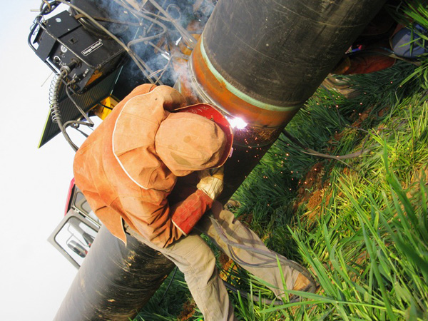 welding LSAW pipeline
