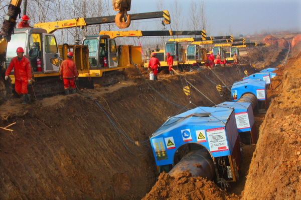 West-to-East pipeline construction